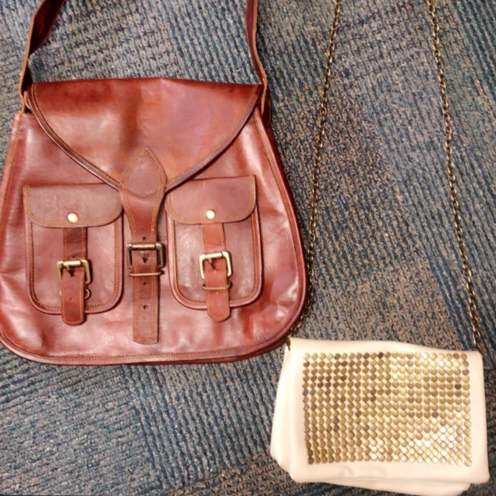 MOVING SALE Statement Cross Body Purse Bundle🌸